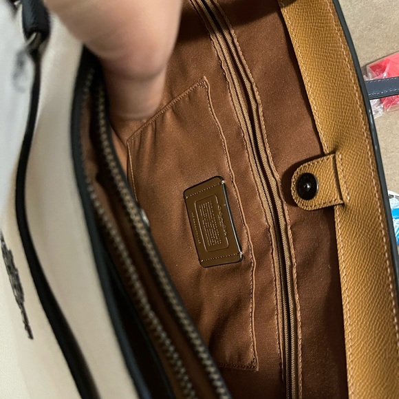 Coach Tote - Picture 2 of 5